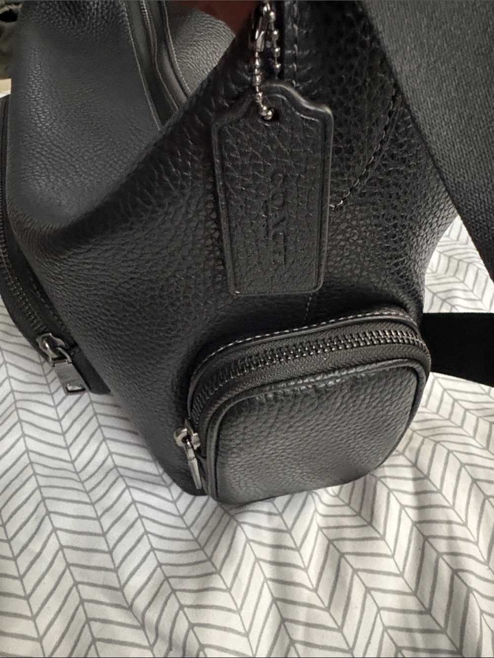 Coach Outlet Finn crossbody (men’s) - Picture 4 of 11